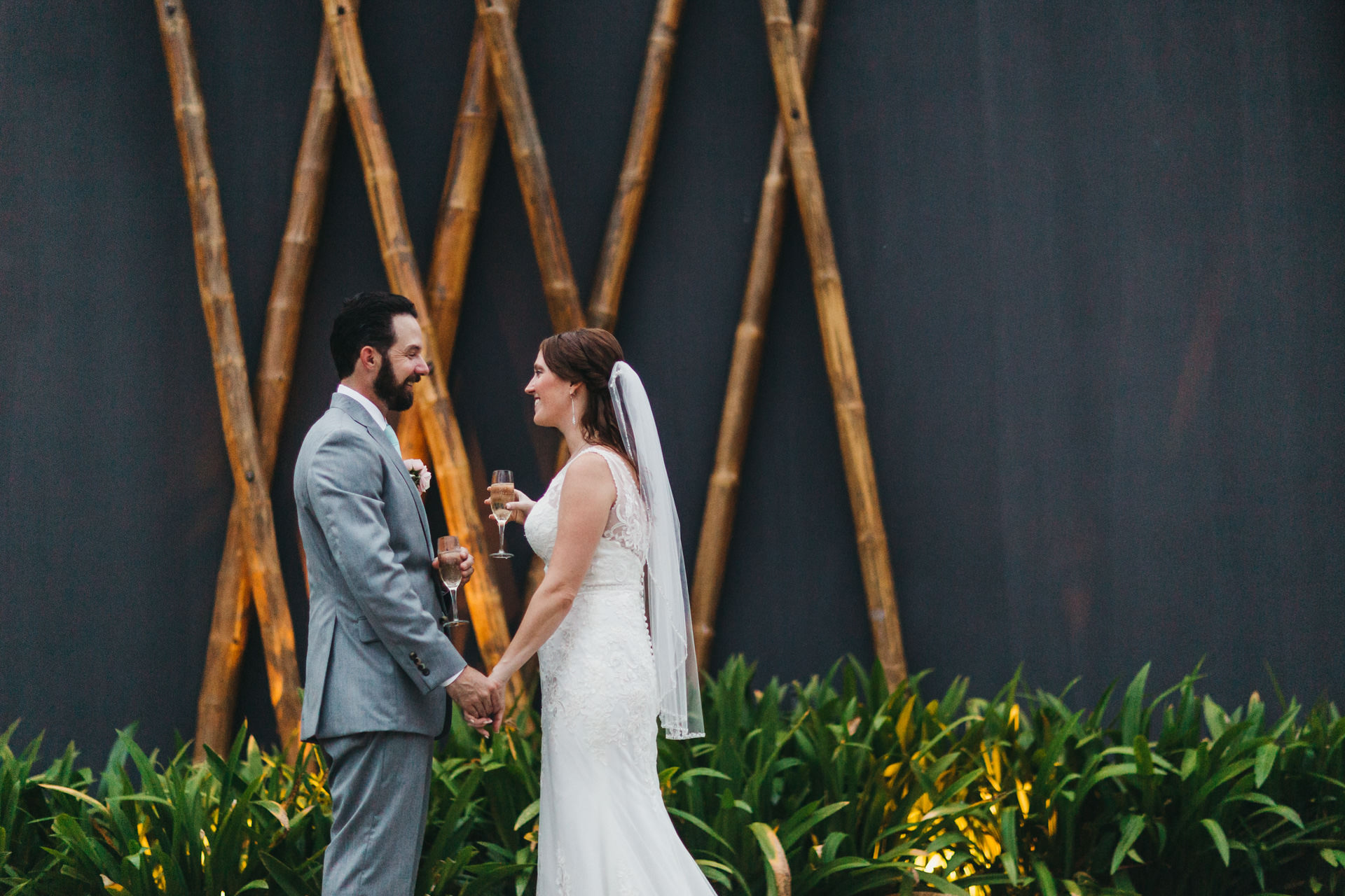 How Much Costa Rica Elopement Packages Cost
Prices for elopement packages vary depending on the level of service, the location, and the vendors involved.
Basic resort packages can start around $1,500 to $3,000 and typically include a short ceremony and minimal photography coverage.
Mid-range elopement experiences usually fall between $3,000 and $6,000 and often include professional photography, florals, an officiant, and some level of planning support.
More immersive experiences that include full-day photography, location planning, and additional services can range from $6,000 to $10,000 or more depending on the scope of the day.
For many couples, the most important factor is not the number of services included but how well the experience reflects what they want their elopement to feel like.